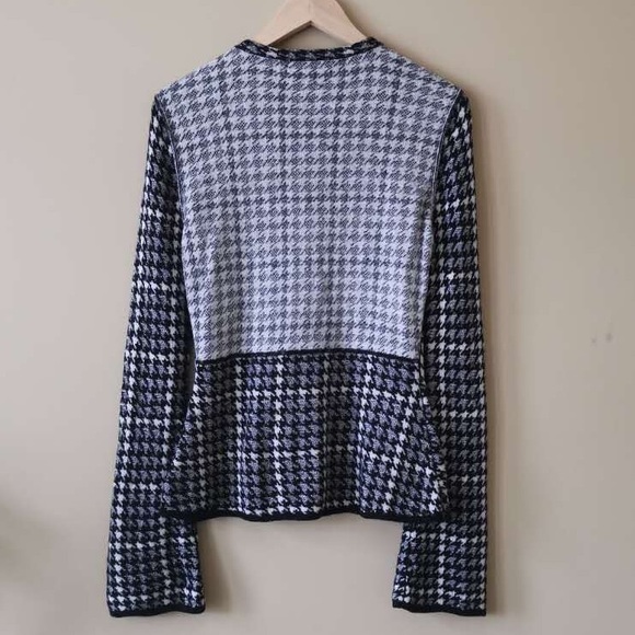 BCBGMaxAzria Zip Up Sweater XS - Picture 3 of 4